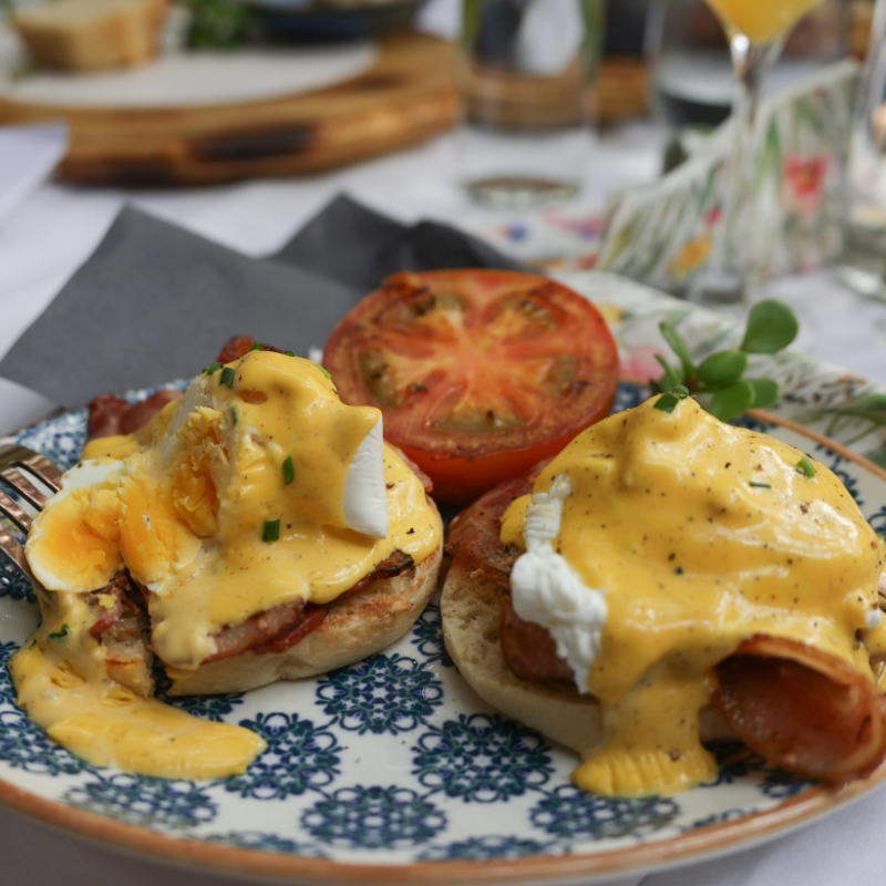 Eggs benedict recept