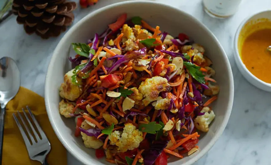 Herfst Gehakte Salade Met Kurkuma Honing Dressing