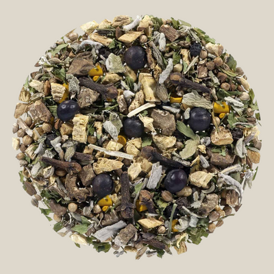 TuanaShop BV Detox kruidenthee melange met jeneverbessen, gember, kaneel en kurkuma in een ronde compositie