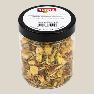 TuanaShop BV Love From the Caribbean zomer fruit thee in een doorzichtige pot met zwarte deksel en ingrediëntenlabel.