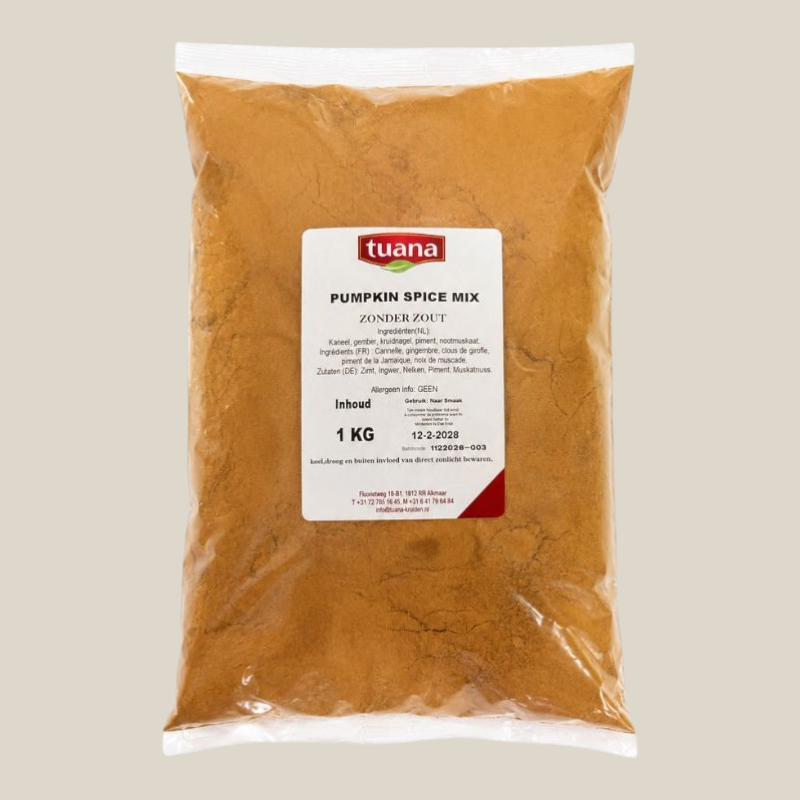 TuanaShop BV Pumpkin Spice Mix in een transparante verpakking met bruine kruidenpoeder voor herfstige baksels.