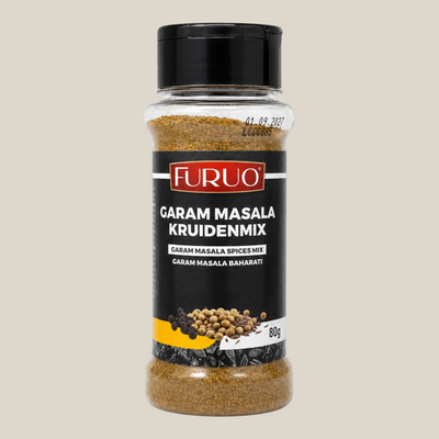 TuanaShop BV Furuo Garam Masala kruidenmix in een transparante strooibus met zwarte dop