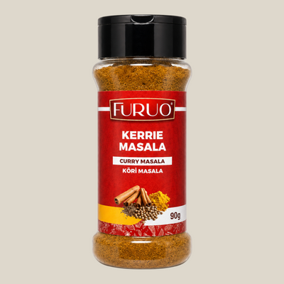 TuanaShop BV Furuo Kerrie Masala kruidenmix in een transparante strooibus van 90 gram met rood etiket