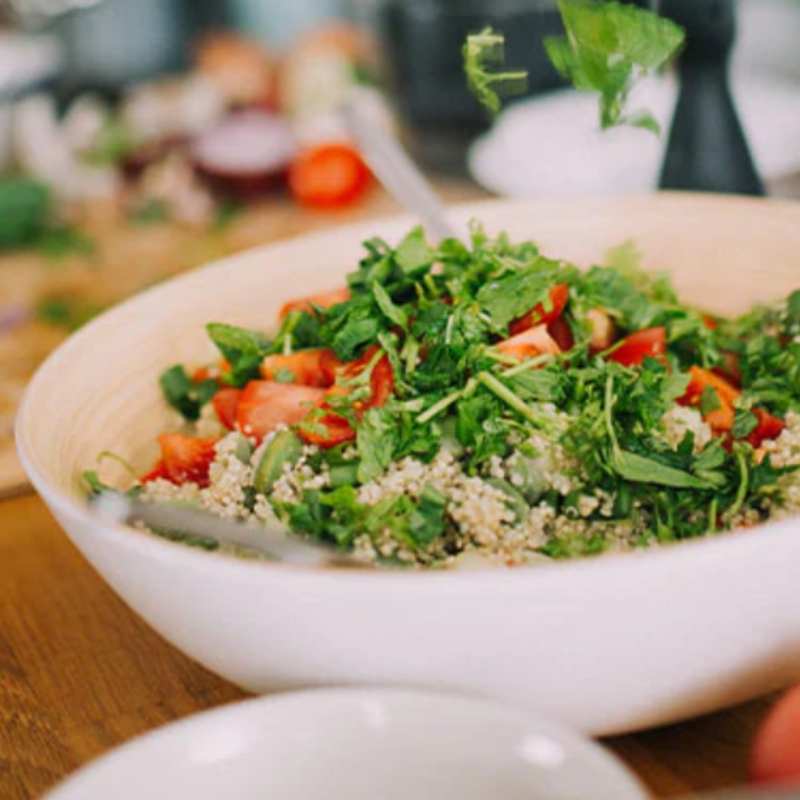 Couscous salade met radijs en pijnboompitten