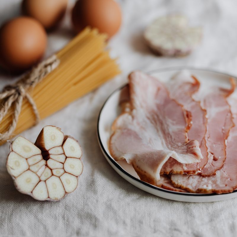 Rokerig gekonfijt spek