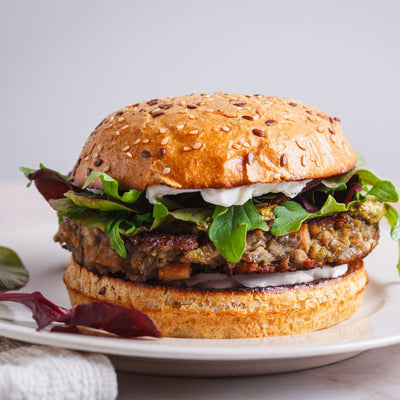 Kalkoenburger met pesto koolsalade