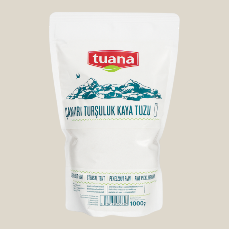 TuanaShop BV fijn pekelzout uit Çankırı in een witte 1kg verpakking voor het inleggen van groenten en fermentatie