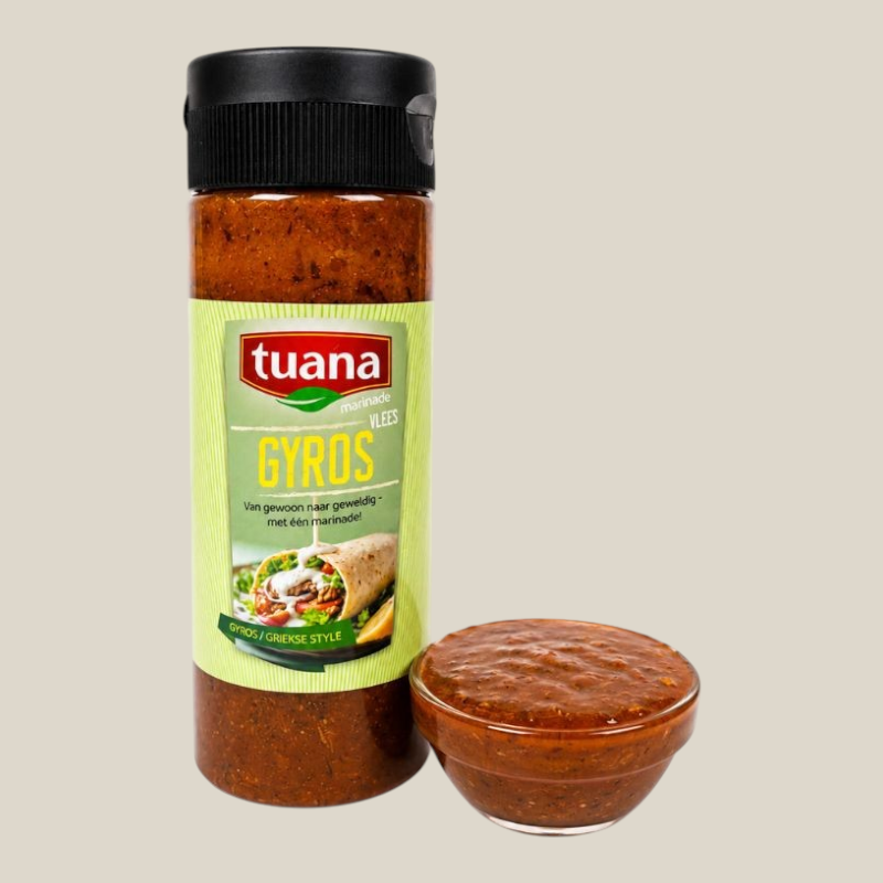 TuanaShop BV Gyros Marinade in een fles met een schaaltje kruidige rode marinade voor authentieke Griekse gerechten