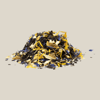 TuanaShop BV Lady Grey zwarte thee met sinaasappel, bergamot, goudsbloem en korenbloem op een witte achtergrond