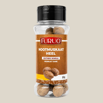 TuanaShop BV Furuo hele nootmuskaat in een doorzichtige kruidenpot van 80 gram voor vers raspen in gerechten.