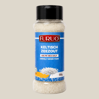 TuanaShop BV Furuo Keltisch zeezout in een transparante strooibus van 180 gram met blauw etiket
